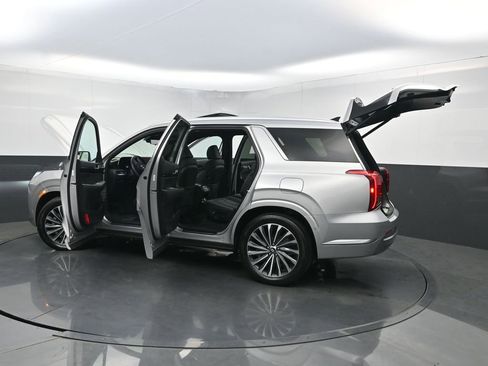 Used 2025 Hyundai Palisade Calligraphy image 41