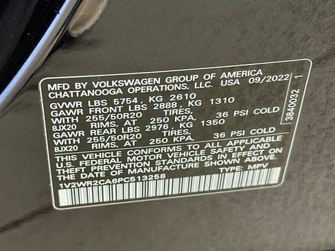 Used 2023 Volkswagen Atlas SE image 32