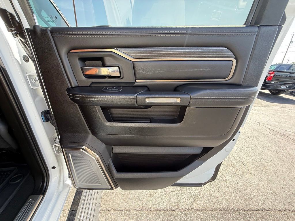 Used 2019 RAM 3500 Limited AWD/4WD image 18