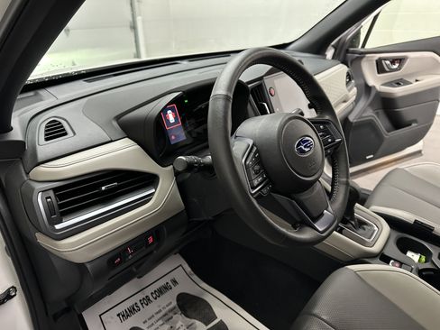 Used 2025 Subaru Forester Limited image 15