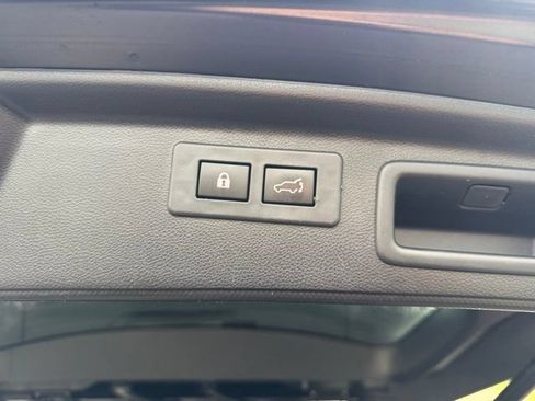 Used 2021 Subaru Forester Touring AWD/4WD image 9