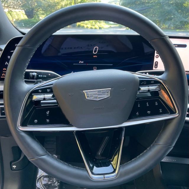 Used 2024 Cadillac Lyriq Luxury AWD/4WD image 22