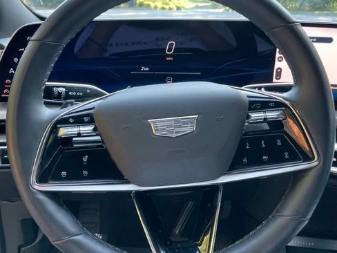 Used 2024 Cadillac Lyriq Luxury AWD/4WD image 22