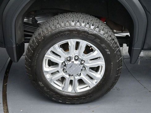 Used 2020 GMC Sierra 2500 Denali w/ Denali Ultimate Package AWD/4WD image 38