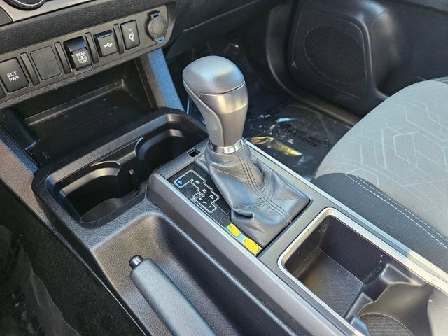 Used 2023 Toyota Tacoma TRD Sport w/ Black Out Package (TMS) AWD/4WD image 34