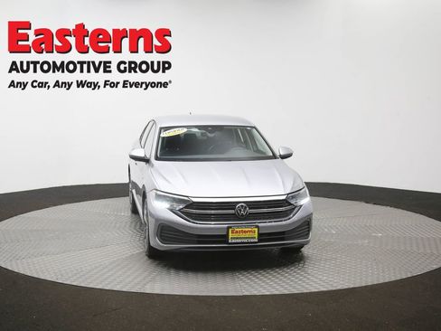 Used 2024 Volkswagen Jetta SE FWD image 50