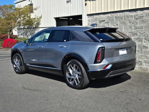 New 2026 Cadillac Optiq Luxury 1 image 4