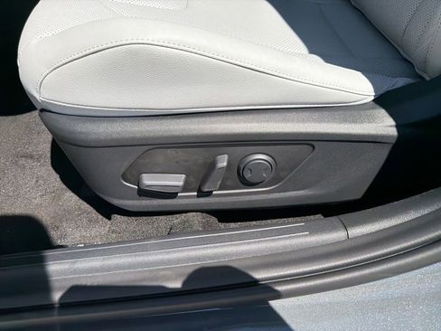 New 2026 Hyundai Elantra Limited FWD image 20