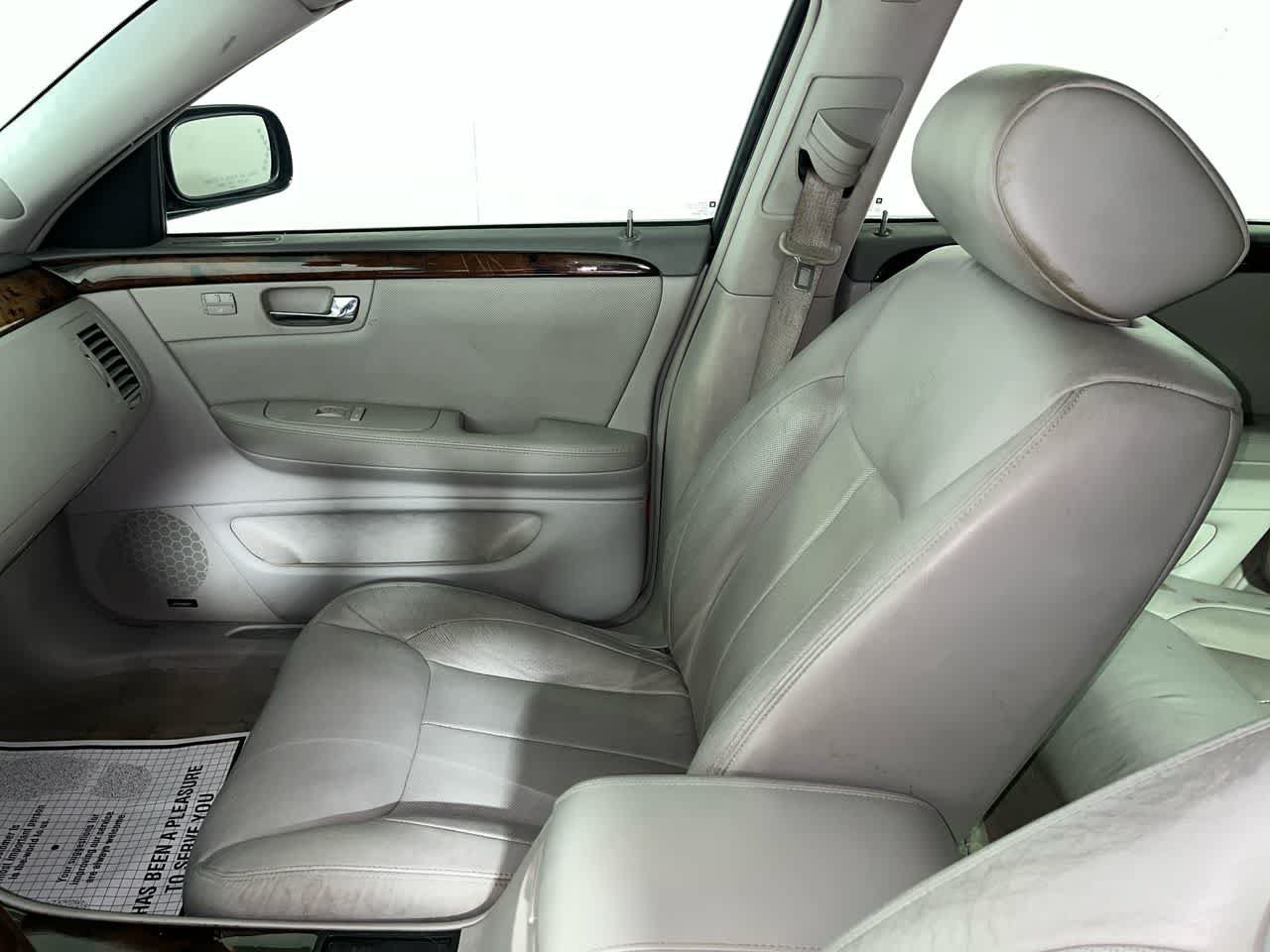 Used 2007 Cadillac DTS Luxury II FWD image 25