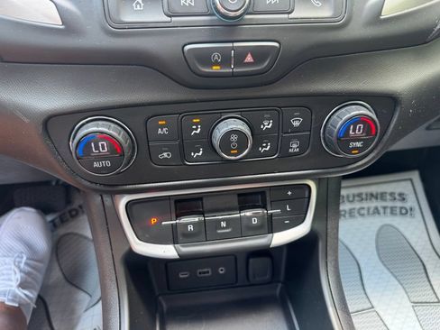 Certified 2022 GMC Terrain SLE w/ Driver Convenience Package FWD image 24