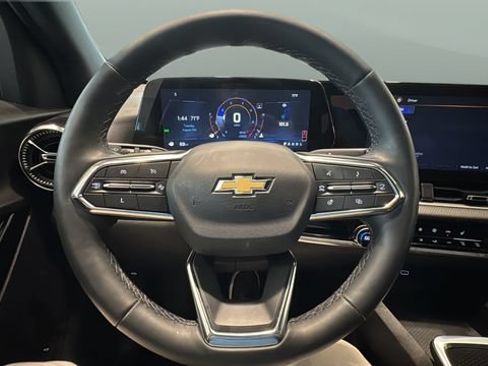 Used 2025 Chevrolet Equinox LT w/ Convenience Package II FWD image 12