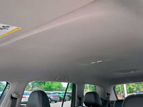 Used 2024 Volkswagen Atlas SE FWD image 40