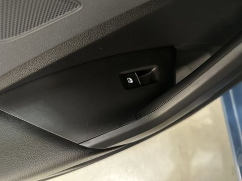 New 2026 Volkswagen Jetta SE FWD image 24