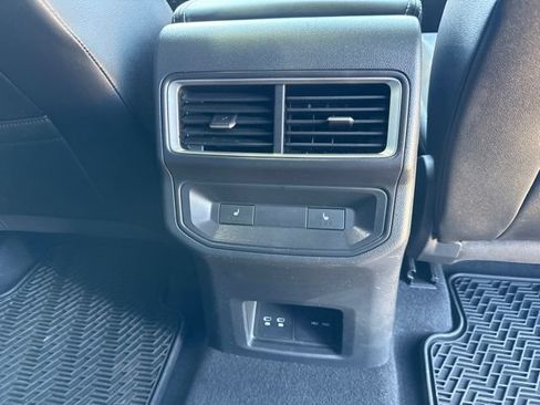 Used 2024 Volkswagen Atlas Cross Sport SEL R-Line AWD/4WD image 33