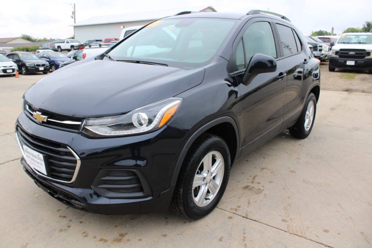 Used 2021 Chevrolet Trax LT AWD/4WD image 2