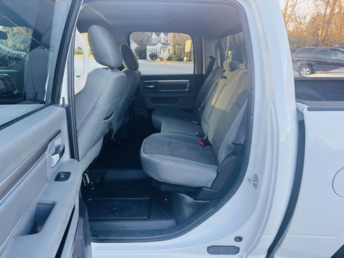 Used 2017 RAM 1500 Classic SLT image 10