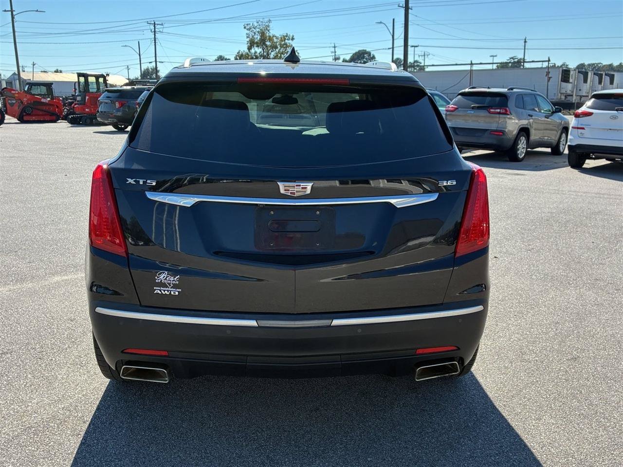 Used 2018 Cadillac XT5 Premium Luxury AWD/4WD image 4