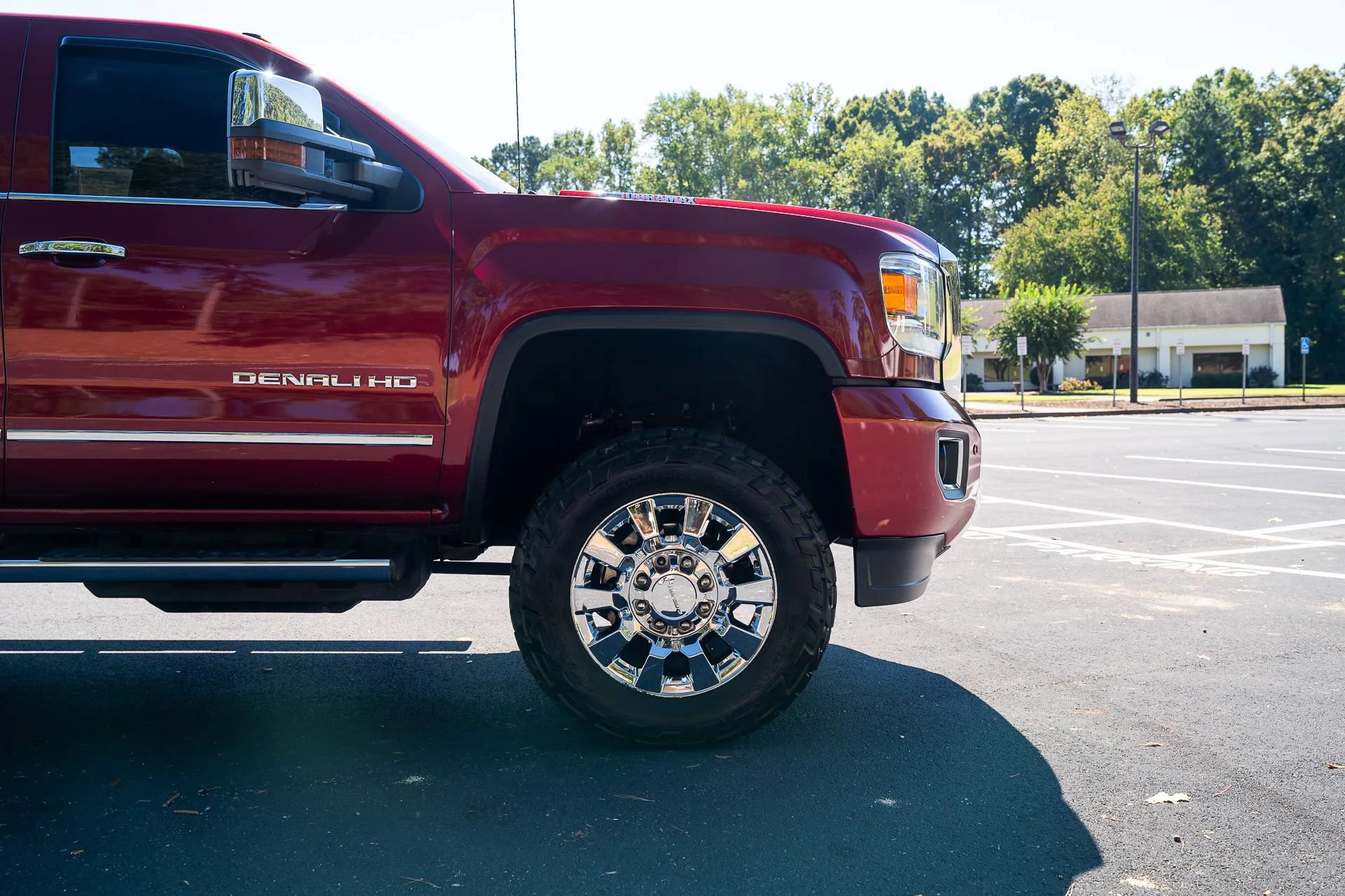 Used 2018 GMC Sierra 2500 Denali w/ Duramax Plus Package AWD/4WD image 11