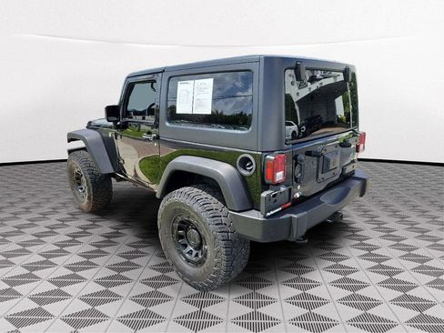 Used 2018 Jeep Wrangler Sport w/ Connectivity Group AWD/4WD image 3