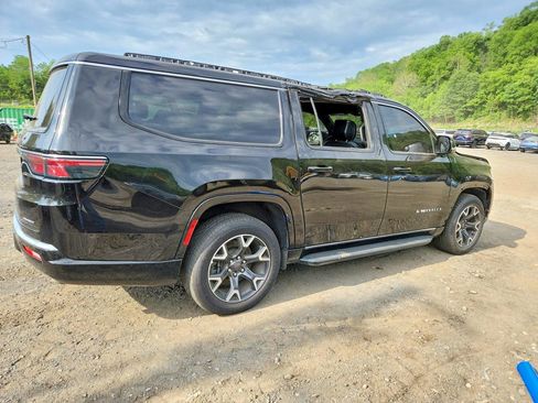 Used 2024 Jeep Wagoneer L Series III w/ Flexible Seating Group AWD/4WD image 4
