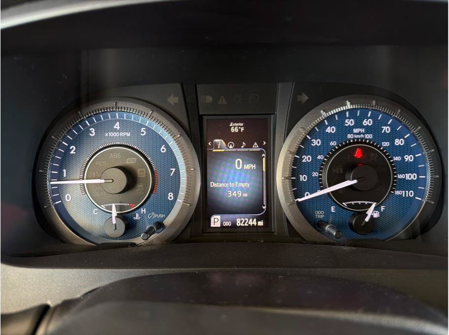 Used 2017 Toyota Sienna XLE w/ XLE Navigation Package FWD image 17