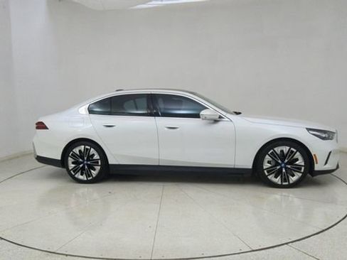 Used 2025 BMW i5 xDrive40 w/ Premium Package AWD/4WD image 67