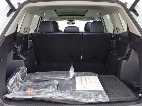 New 2026 Volkswagen Atlas Peak Edition image 18