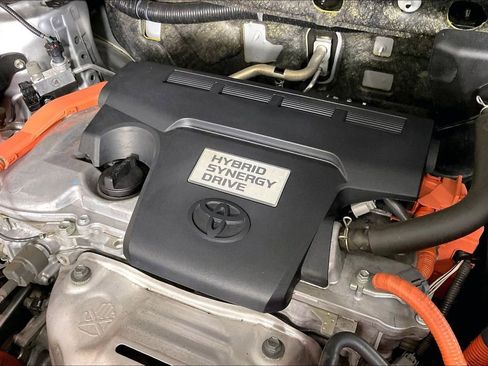 Used 2016 Toyota RAV4 Limited AWD/4WD image 32