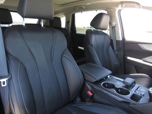 Certified 2024 Acura MDX SH-AWD w/ Technology Package image 10