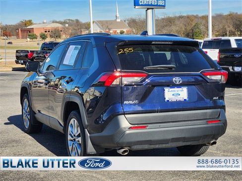 Used 2024 Toyota RAV4 XLE Premium image 7