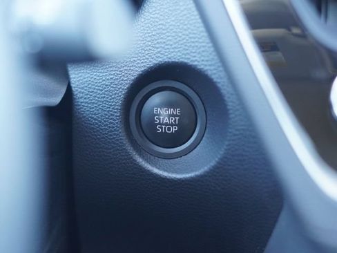 Used 2026 Toyota Corolla Cross LE FWD image 24
