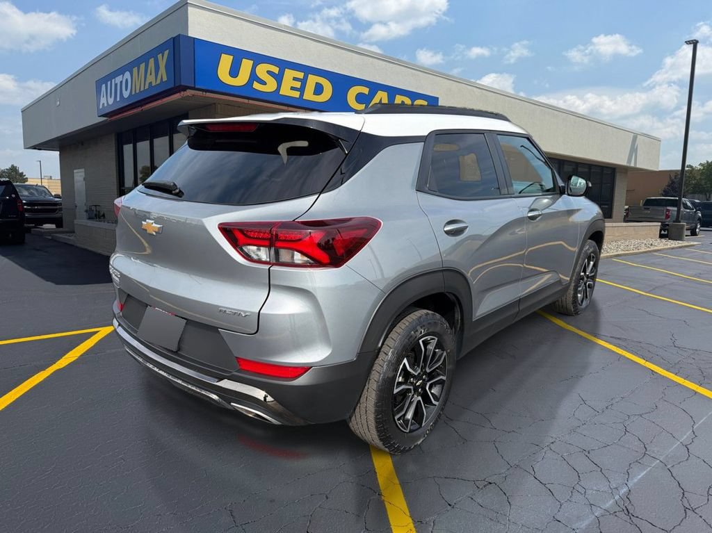 Used 2023 Chevrolet TrailBlazer ACTIV w/ Technology Package AWD/4WD image 5