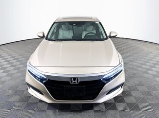 Used 2018 Honda Accord Touring video 2