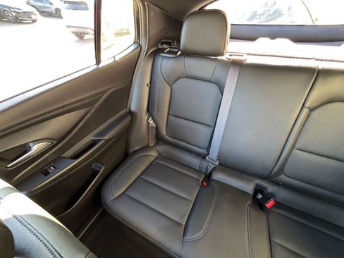 Used 2025 Buick Envista Sport Touring image 39