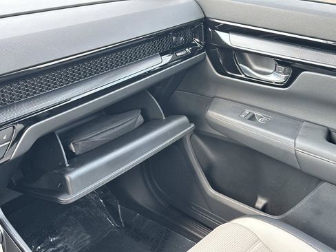 Used 2025 Honda CR-V Sport Touring image 31