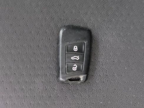 Used 2020 Volkswagen Jetta SE FWD image 32