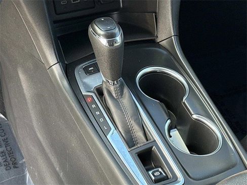 Used 2020 Chevrolet Equinox LT image 23