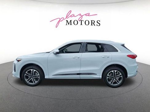 Used 2025 Audi Q5 Premium w/ Convenience Package AWD/4WD image 8