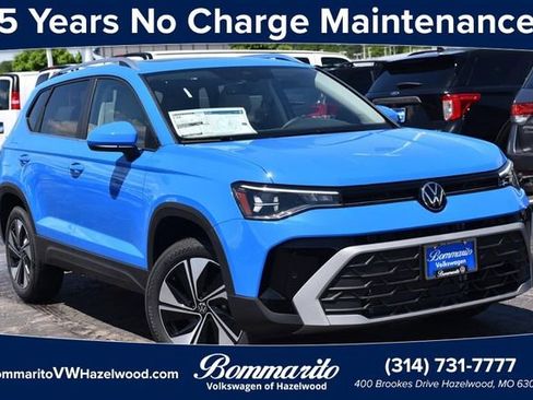 New 2026 Volkswagen Taos SE AWD/4WD image 1