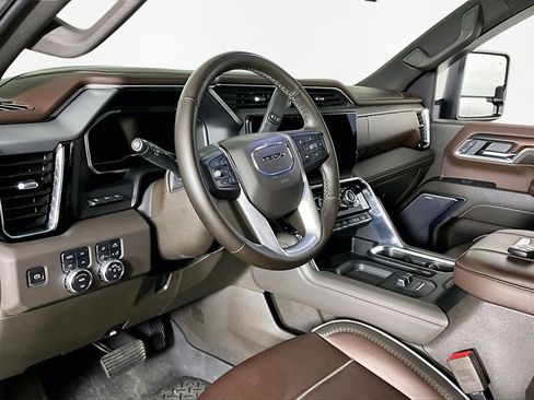 Used 2024 GMC Sierra 2500 Denali w/ Denali Reserve Package image 17