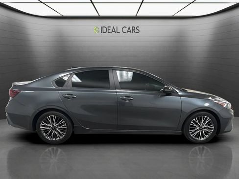 Used 2024 Kia Forte GT-Line w/ GT-Line Premium Package FWD image 4