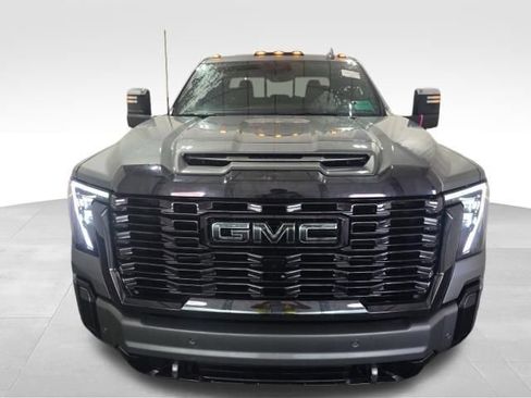 Used 2024 GMC Sierra 2500 Denali Ultimate AWD/4WD image 2