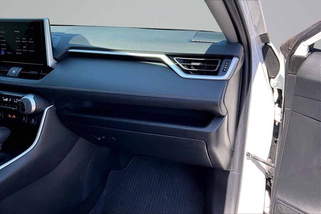 Used 2023 Toyota RAV4 XLE w/ Convenience Package AWD/4WD image 14