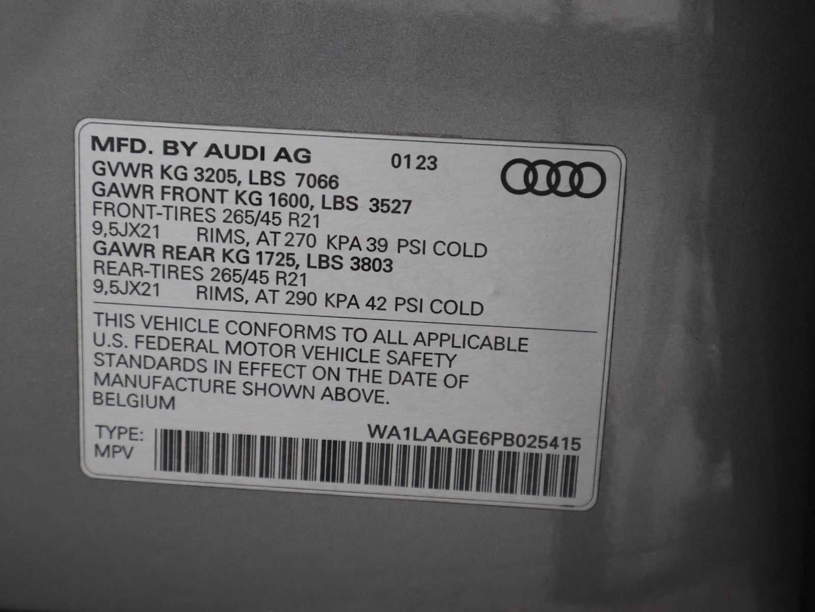 Used 2023 Audi e-tron Premium Plus w/ Premium Plus Package AWD/4WD image 42