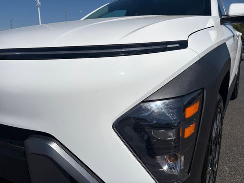 Used 2025 Hyundai Kona SEL AWD/4WD image 9