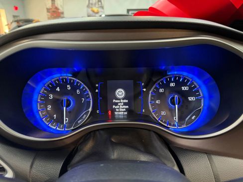 Used 2021 Chrysler Voyager Lxi image 38