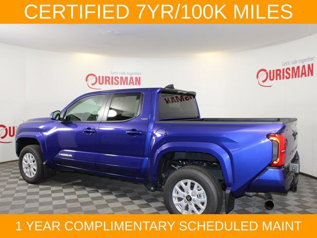 Used 2025 Toyota Tacoma SR5 AWD/4WD image 5