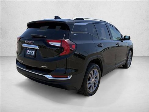 Used 2024 GMC Terrain SLT AWD/4WD image 5