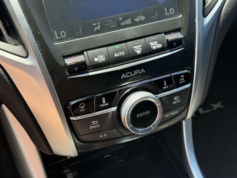 Used 2015 Acura TLX w/ Technology Package FWD image 22
