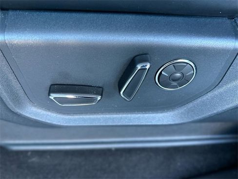 Certified 2020 Ford F150 Platinum w/ Equipment Group 701A Luxury image 13